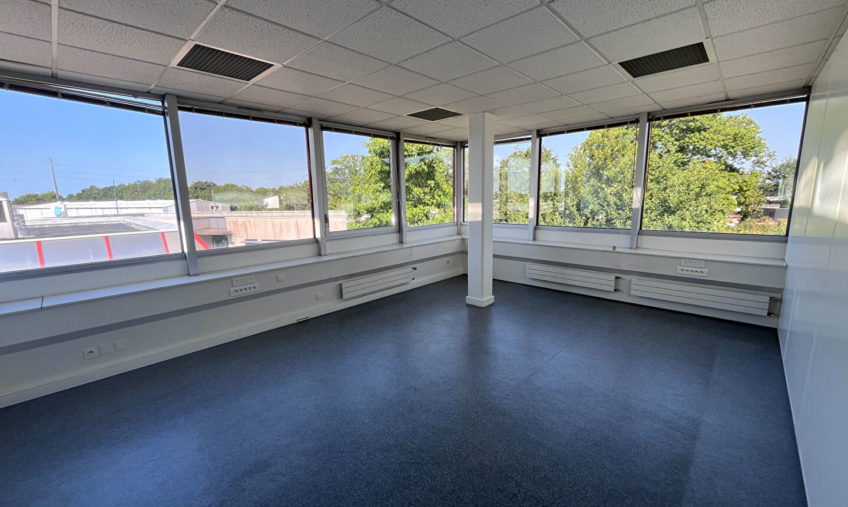 A LOUER – GOUESNOU KERGARADEC  – BUREAUX DE 319 M2 - 1293
