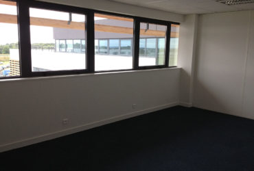 A LOUER – GUIPAVAS AEROPORT – BUREAU DE 20 M²