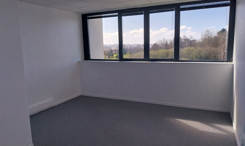 A LOUER – BUREAUX DE 126 M² – BREST KERGARADEC - 1613