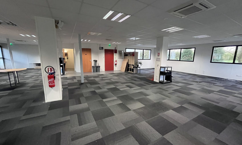 A VENDRE / A LOUER – GOUESNOU KERGARADEC – BUREAUX DE 188 M² - 1684
