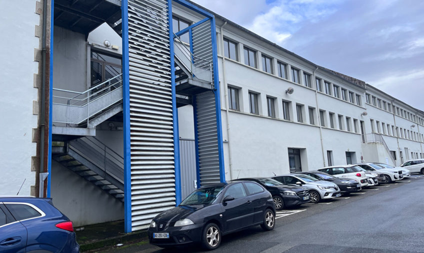 A LOUER – LANDERNEAU – PLATEAU DE BUREAUX DE 300 M² - 1701