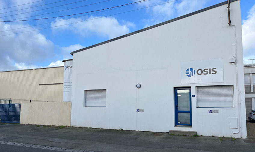 Local d&rsquo;activité avec bureaux –  255 m2 - 1704