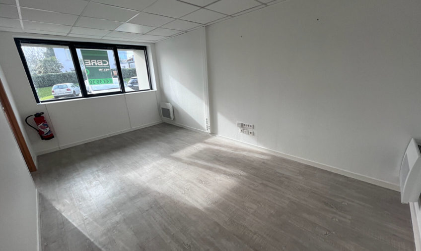 BUREAUX DE 67 M² – BREST KERGARADEC – A LOUER - 1720