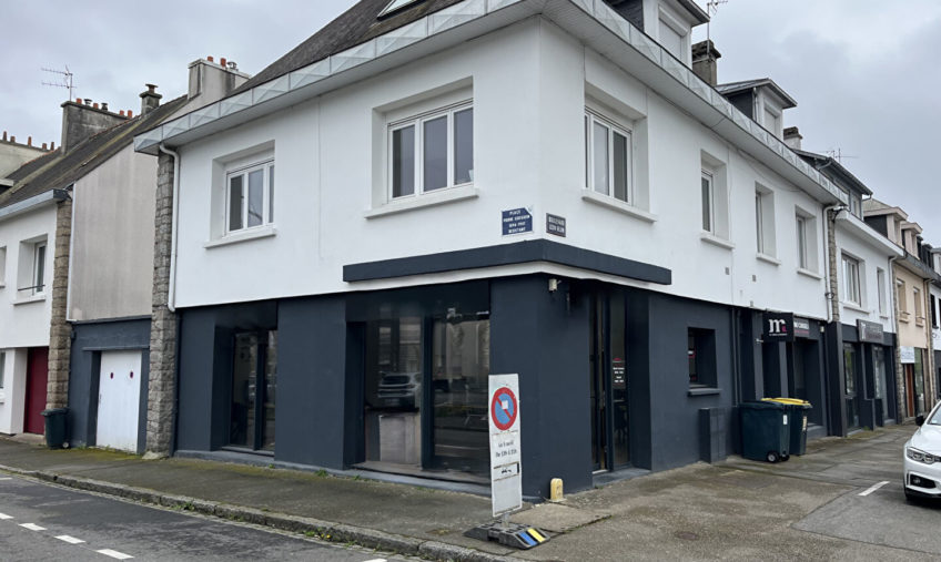 Local professionnel à louer Lorient – Axe passant – Emplacement recherché - 1826
