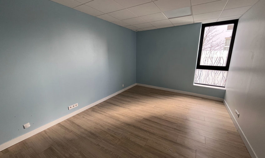 A VENDRE / A LOUER – BREST RIVE DROITE – BUREAUX DE 103 M² - 1835