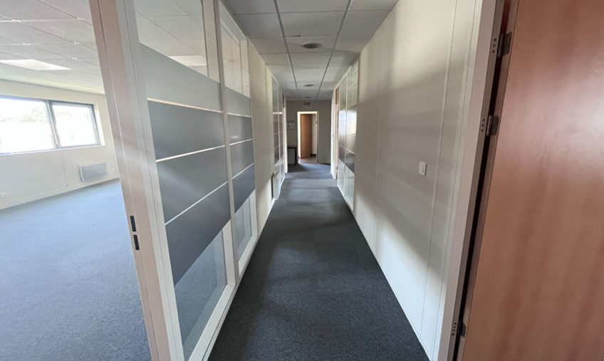 A VENDRE / A LOUER – GUIPAVAS PRAT PIP – BUREAUX 178 M2 - 1840