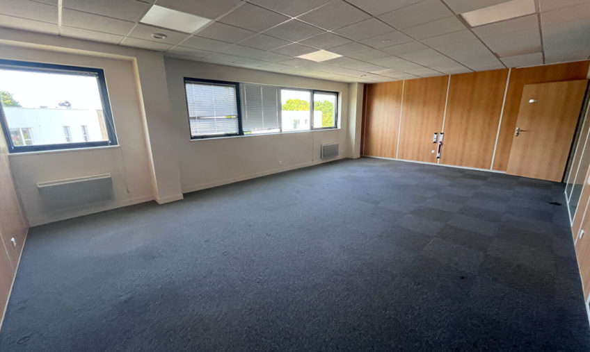 A VENDRE / A LOUER – GUIPAVAS PRAT PIP – BUREAUX 178 M2 - 1840