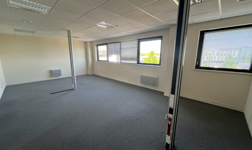 A VENDRE / A LOUER – GUIPAVAS PRAT PIP – BUREAUX 519 M2 - 1846
