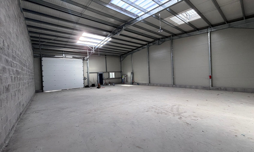 LOCAL D&rsquo;ACTIVITES 200m² – PLOEMEUR - 1881