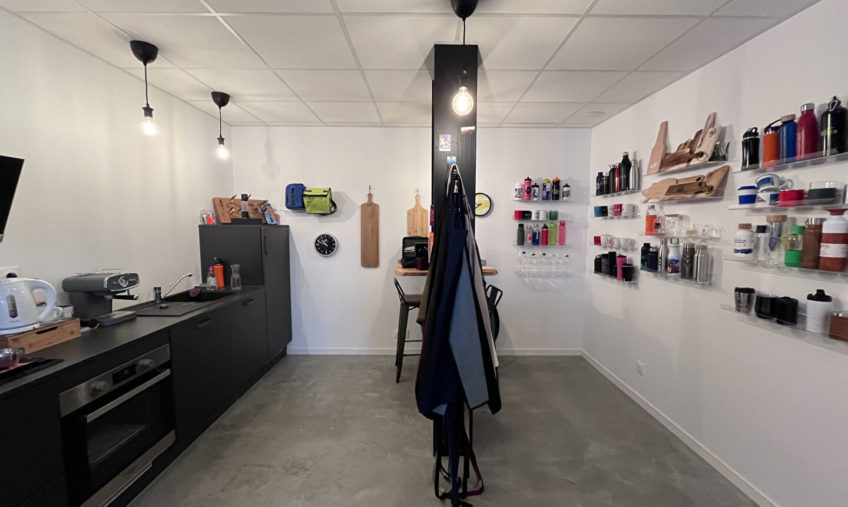 A VENDRE – GUIPAVAS AEROPORT – LOCAL PROFESSIONNEL DE 200 M² - 1893