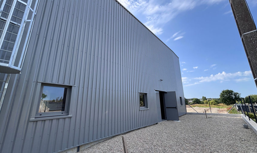 Local d&rsquo;Activités – 468m² – Merlevenez - 1912