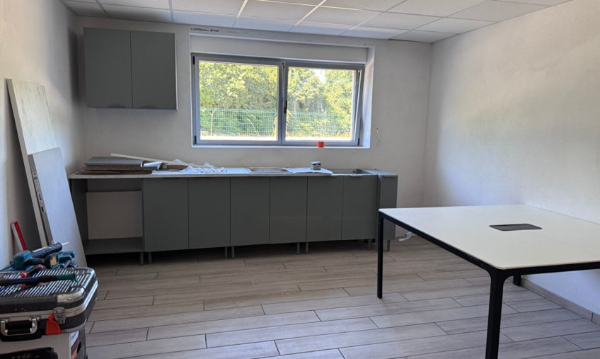 LOCAL D&rsquo;ACTIVITES – 885m² – CAUDAN - 1926