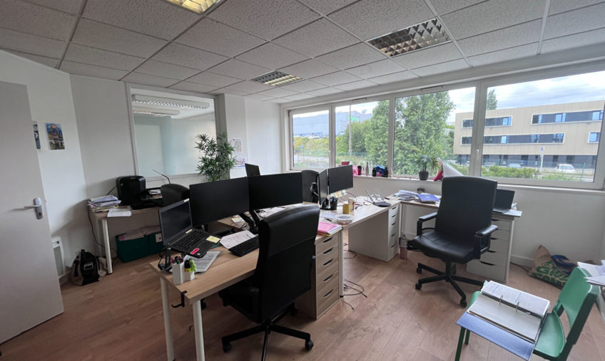 A LOUER – BREST KERGONAN – BUREAUX DE 82 M² - 1940