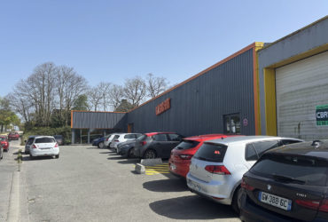 Local d&rsquo;activité Landivisiau 1550 m2