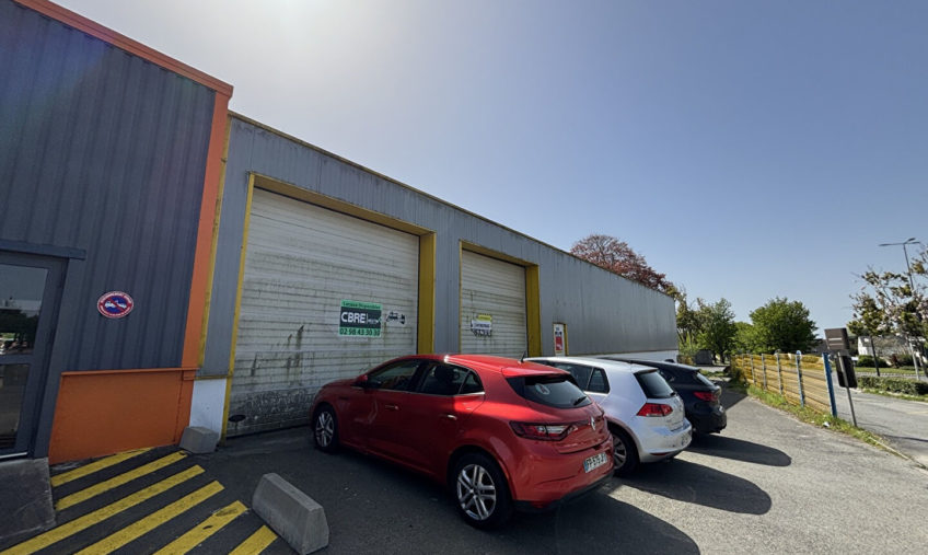 Local d&rsquo;activité Landivisiau 1550 m2 - 1951