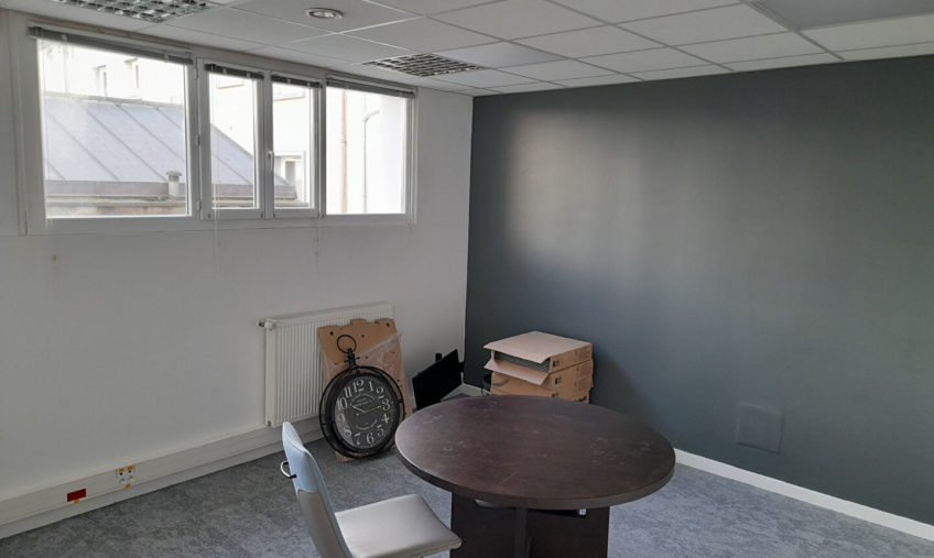 A LOUER – BREST PORT DE COMMERCE – BUREAU DE 18M² - 1989