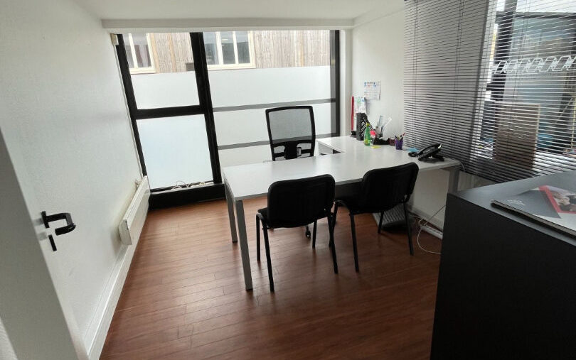 A LOUER – BREST PORT – LOCAL PROFESSIONNEL DE 135 M² – VUE MER - 1121