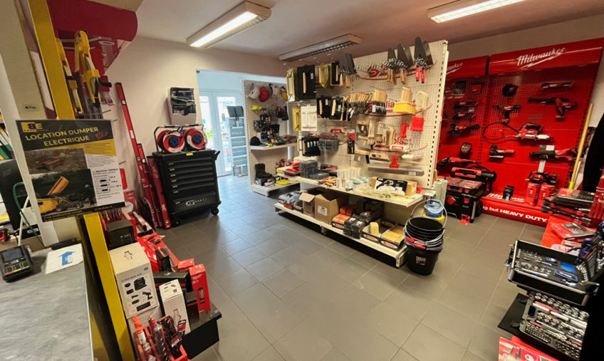 Local d&rsquo;activité Landivisiau 650 m2 - 1320