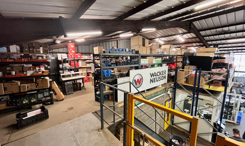 Local d&rsquo;activité Landivisiau 650 m2 - 1320