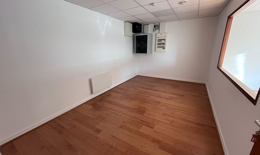 A LOUER –  BREST PORT DE COMMERCE – BUREAUX 84 M2 - 1590