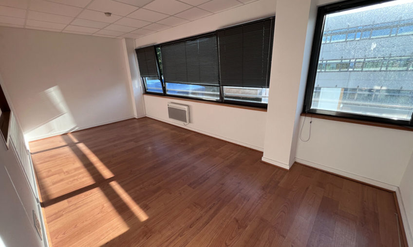 A LOUER –  BREST PORT DE COMMERCE – BUREAUX 84 M2 - 1590