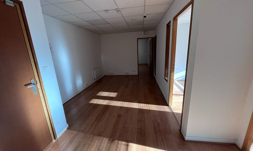 A LOUER –  BREST PORT DE COMMERCE – BUREAUX 84 M2 - 1590