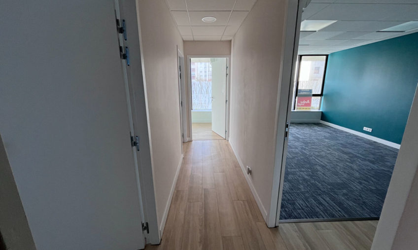 A LOUER – BREST RIVE DROITE – BUREAUX DE 103 M² - 1732