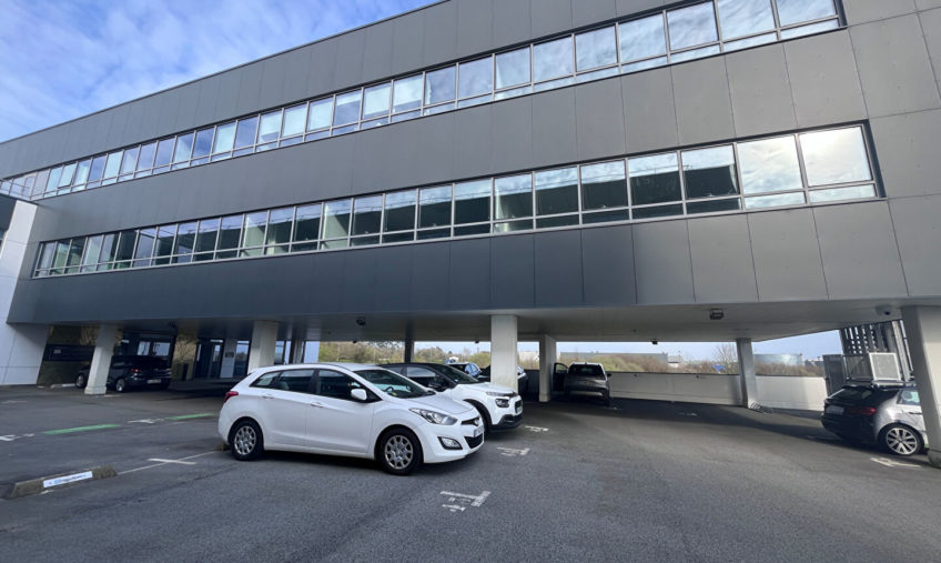 A LOUER – GUIPAVAS – Kergonan / Froutven – BUREAUX DE 334 M2 - 1733