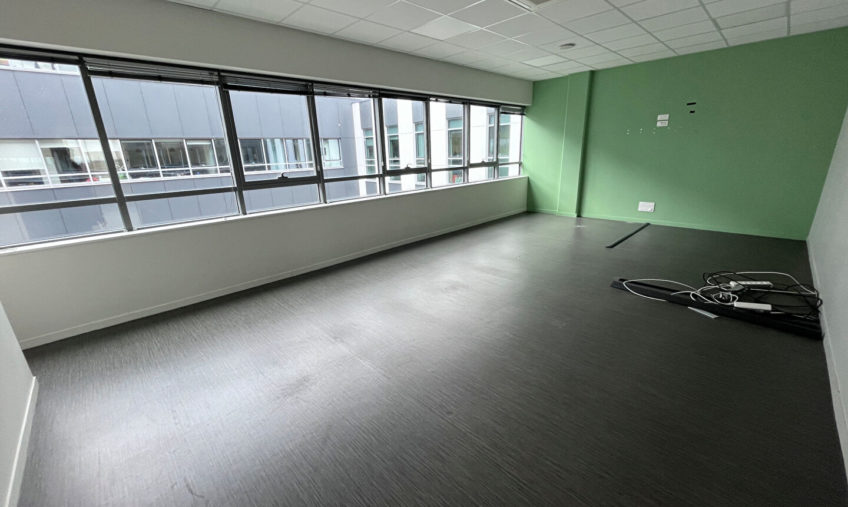 A LOUER – GUIPAVAS – Kergonan / Froutven – BUREAUX DE 334 M2 - 1733