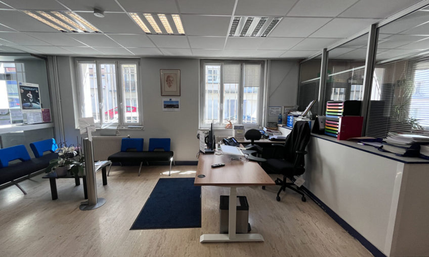 A LOUER – BREST QUARTIER SIAM – BATIMENT DE BUREAUX DE 640 M2 - 1819