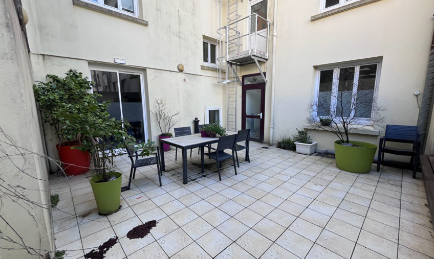 A LOUER – BREST QUARTIER SIAM – BATIMENT DE BUREAUX DE 640 M2 - 1819