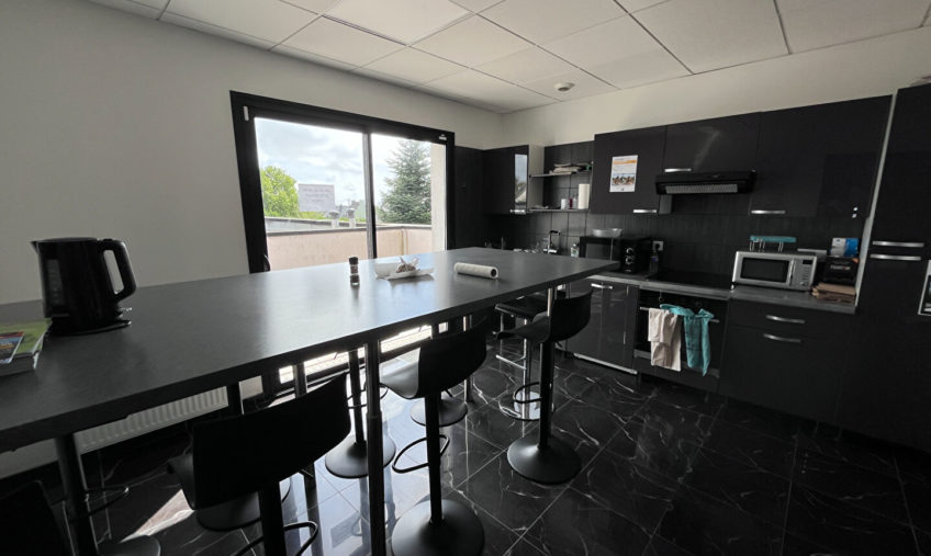 A LOUER – GUIPAVAS – BUREAUX DE 430 M2 - 1821
