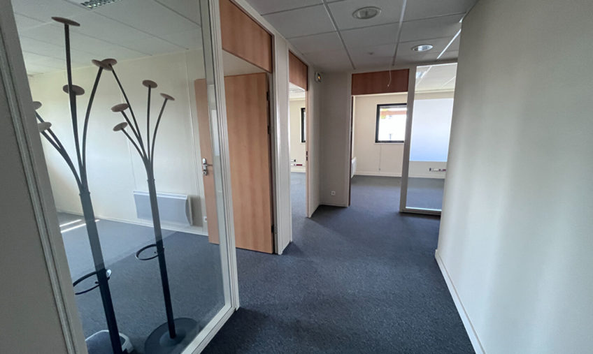 A VENDRE / A LOUER – GUIPAVAS PRAT PIP – BUREAUX 86 M2 - 1837