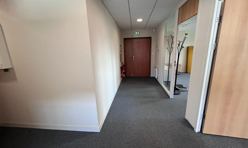 A VENDRE / A LOUER – GUIPAVAS PRAT PIP – BUREAUX 86 M2 - 1837