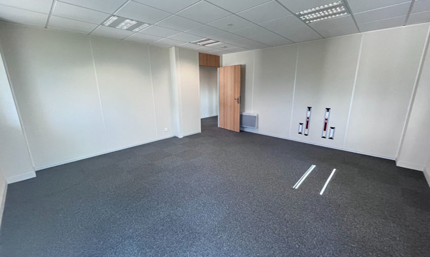 A VENDRE / A LOUER – GUIPAVAS PRAT PIP – BUREAUX 86 M2 - 1837
