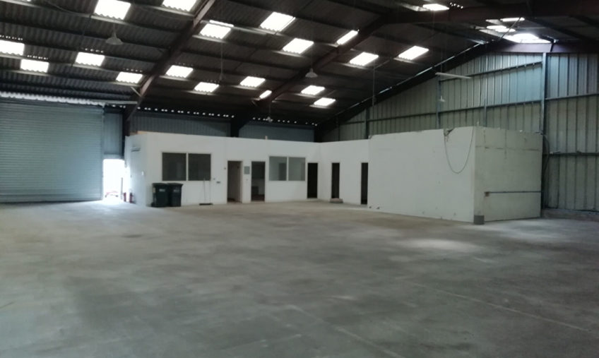 Local d&rsquo;activité Guipavas 450 m2 - 1871