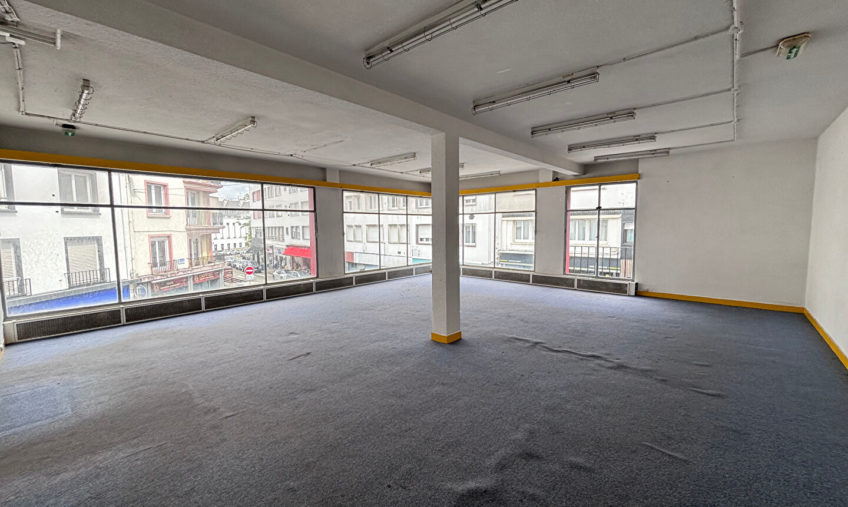 Local Commercial – 75m² – Lorient Hyper Centre - 1888