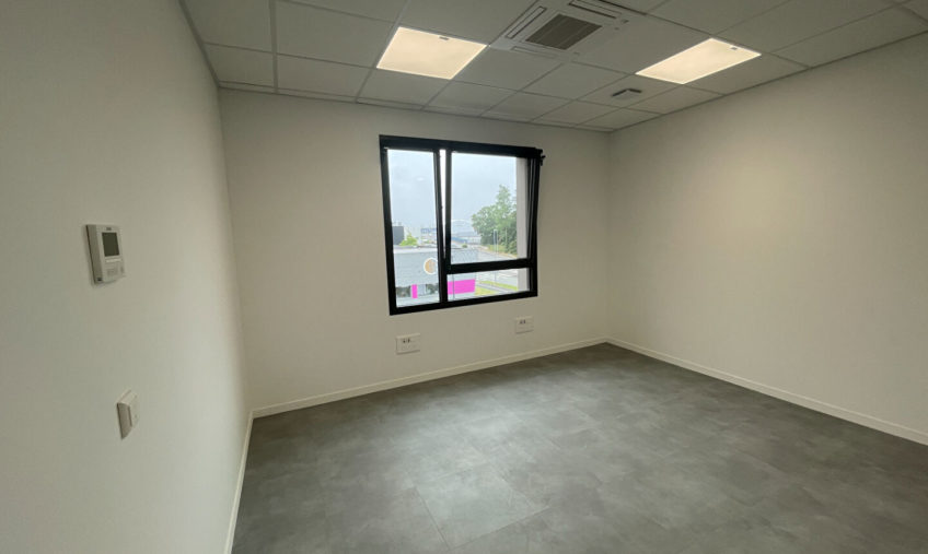 A LOUER – BREST HERMITAGE – BUREAUX DE 64 M2 - 1963