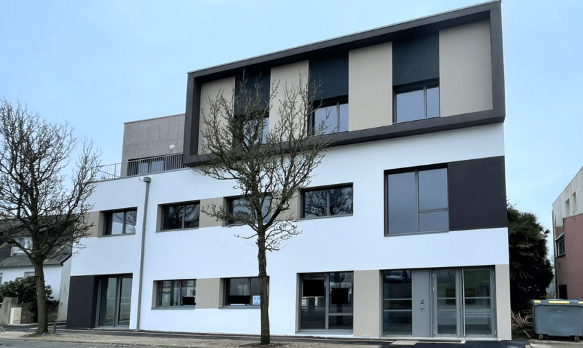 A LOUER – SAINT RENAN – CELLULE PROFESSIONNELLE DE 198 M² - 1974