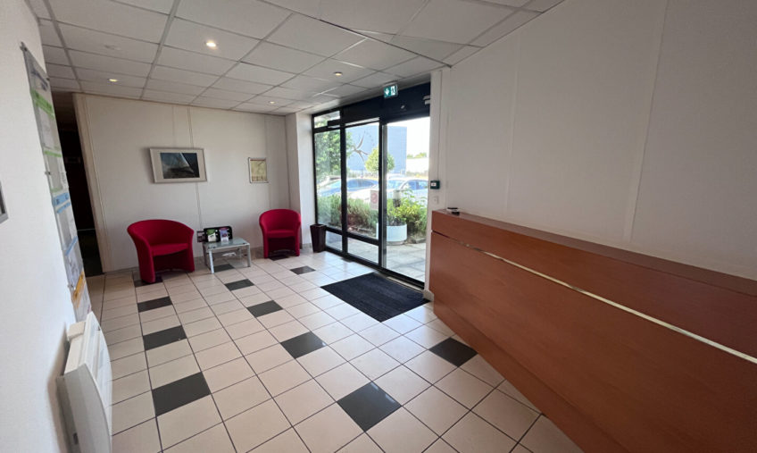 A LOUER – GUIPAVAS – BUREAU DE 10,5 M² - 1977