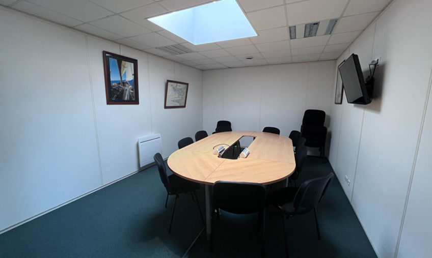 A LOUER – GUIPAVAS – BUREAU DE 10,5 M² - 1977