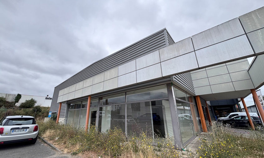 Local commercial – 512m² – KERYADO - 1993