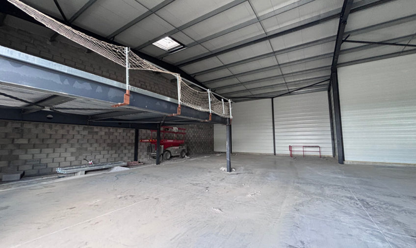 Local d&rsquo;activités – 690 m² – Kervignac - 2005