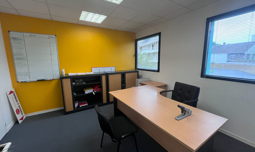 A VENDRE / A LOUER – GOUESNOU – BUREAUX DE 229 M² - 2017