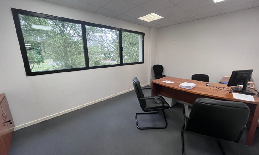A VENDRE / A LOUER – GOUESNOU – BUREAUX DE 229 M² - 2017