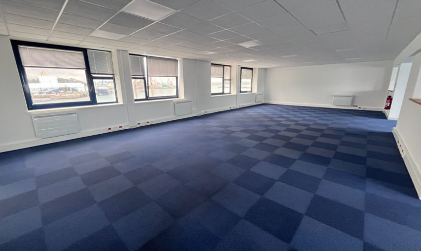 A LOUER – BREST PORT DE COMMERCE – PLATEAU DE BUREAUX DE 220 M2 - 2022