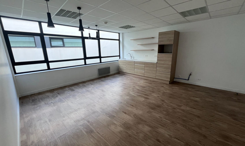 A VENDRE – GUIPAVAS KERGARADEC – PLATEAU DE BUREAUX DE 317 M2 - 2033