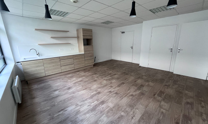 A VENDRE – GUIPAVAS KERGARADEC – PLATEAU DE BUREAUX DE 317 M2 - 2033