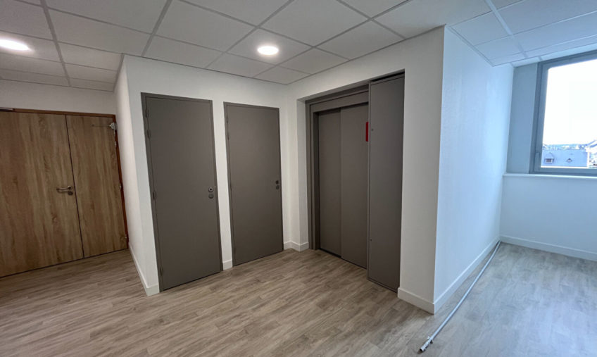 A LOUER – BREST LOSCOAT – BUREAUX 624 M² – BAIL COURTE DUREE - 991