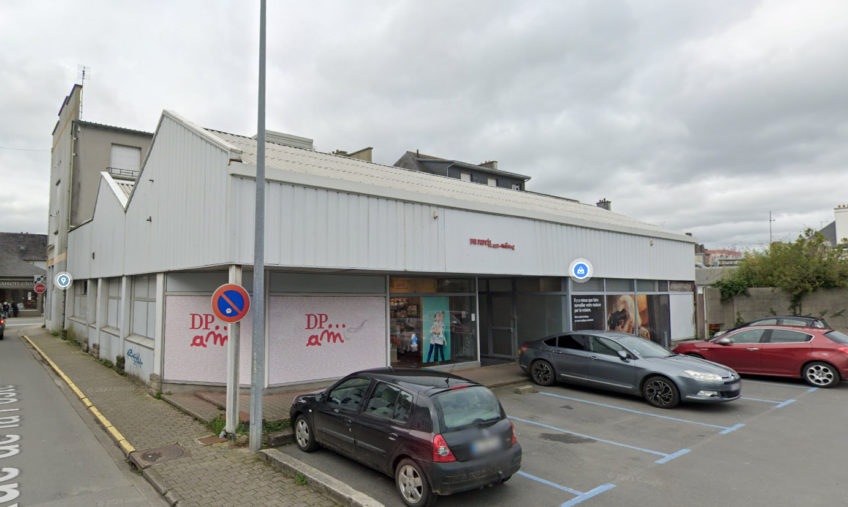LOCAL COMMERCIAL LANDERNEAU CENTRE VILLE A LOUER - 1134